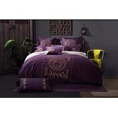 US$237.00 Versace Bedding Sets #250536
