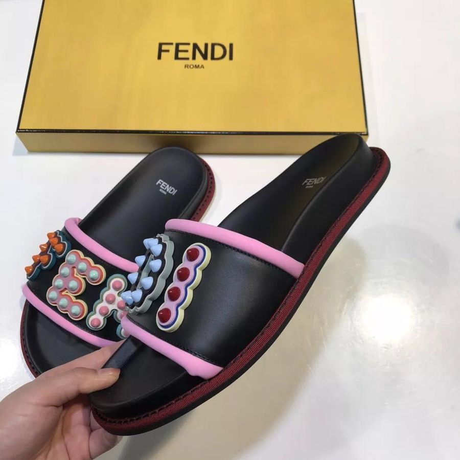 fendi female slippers