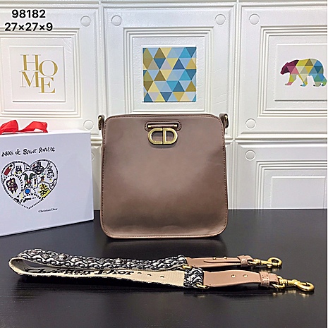 Dior AAA+ Handbags #373358 replica