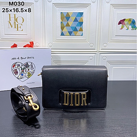 Dior AAA+ Handbags #373375 replica