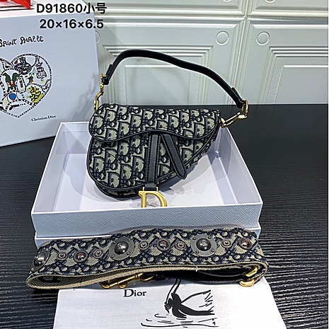 Dior AAA+ Handbags #373381 replica