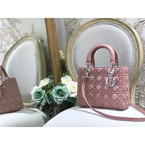 Dior AAA+ Handbags #413850 replica