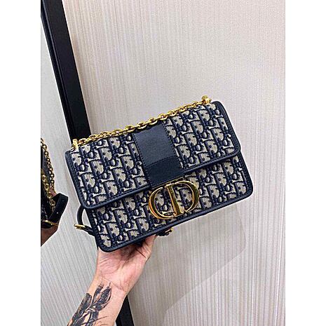 Dior AAA+ Handbags #424983 replica