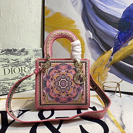 Dior AAA+ Handbags #444021 replica