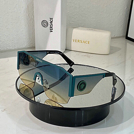 versace AAA+ Sunglasses #448704 replica