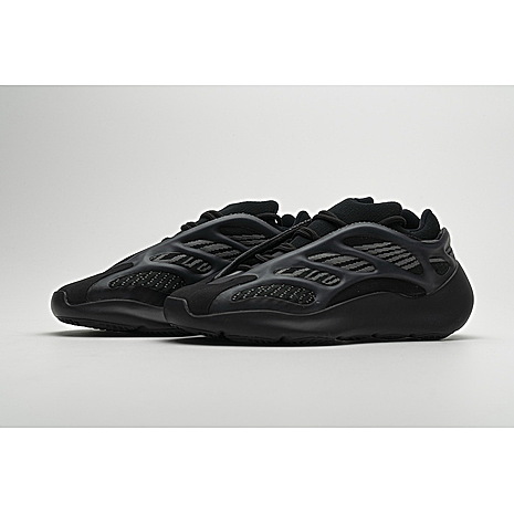 Adidas Yeezy Boost 700 V3 shoes for men #462329