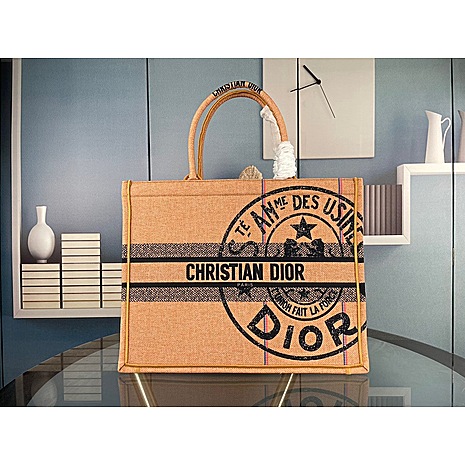 Dior AAA+ Handbags #509055 replica