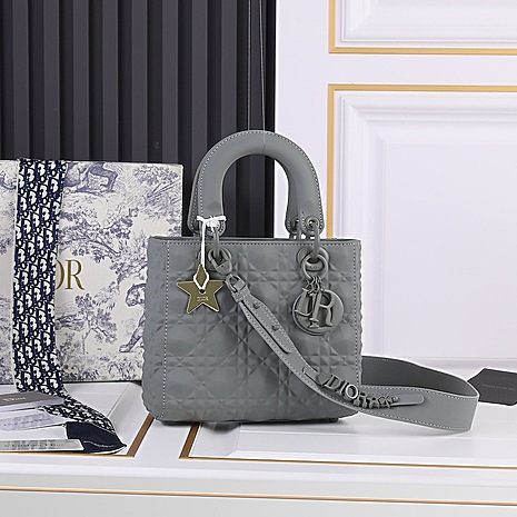Dior AAA+ Handbags #509075 replica