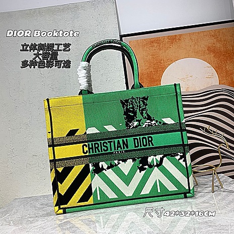 Dior AAA+ Handbags #522639 replica