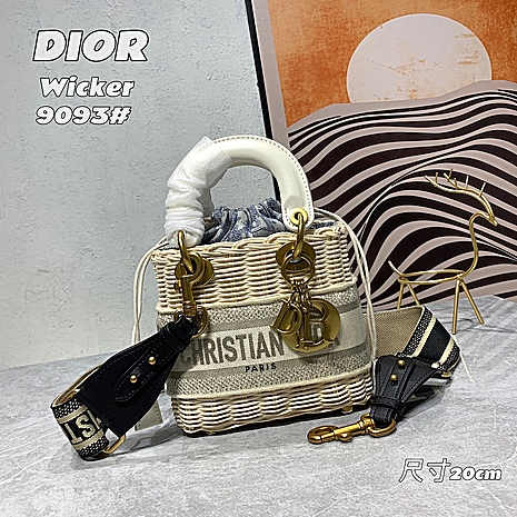 Dior AAA+ Handbags #522646 replica