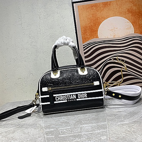 Dior AAA+ Handbags #522650 replica