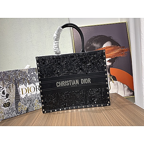 Dior AAA+ Handbags #522652 replica