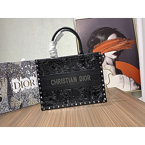 Dior AAA+ Handbags #522655 replica