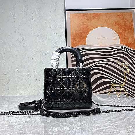Dior AAA+ Handbags #522661 replica