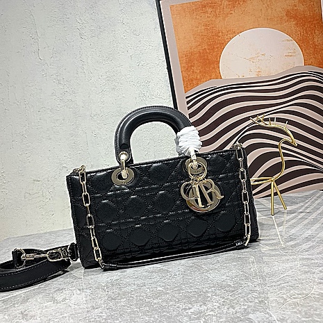 Dior AAA+ Handbags #522666 replica