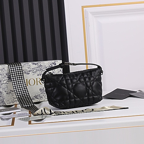 Dior AAA+ Handbags #523365 replica