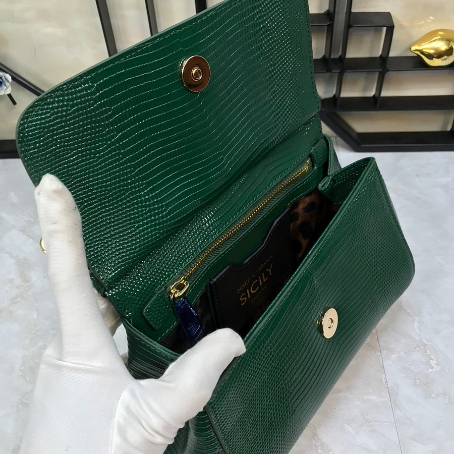 D&G AAA+ Handbags #523021 replica