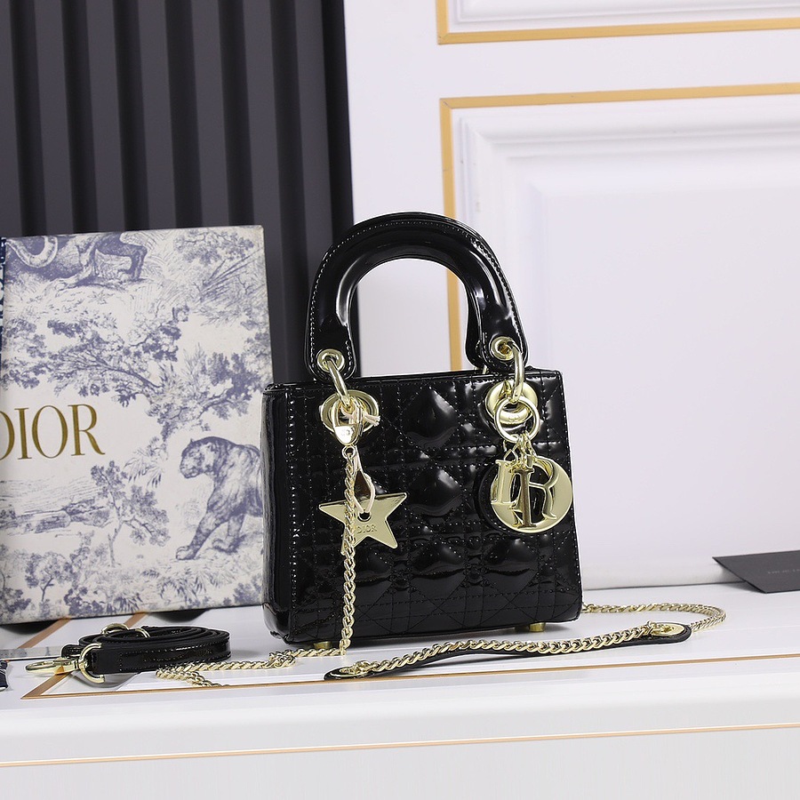Dior AAA+ Handbags #523351 replica