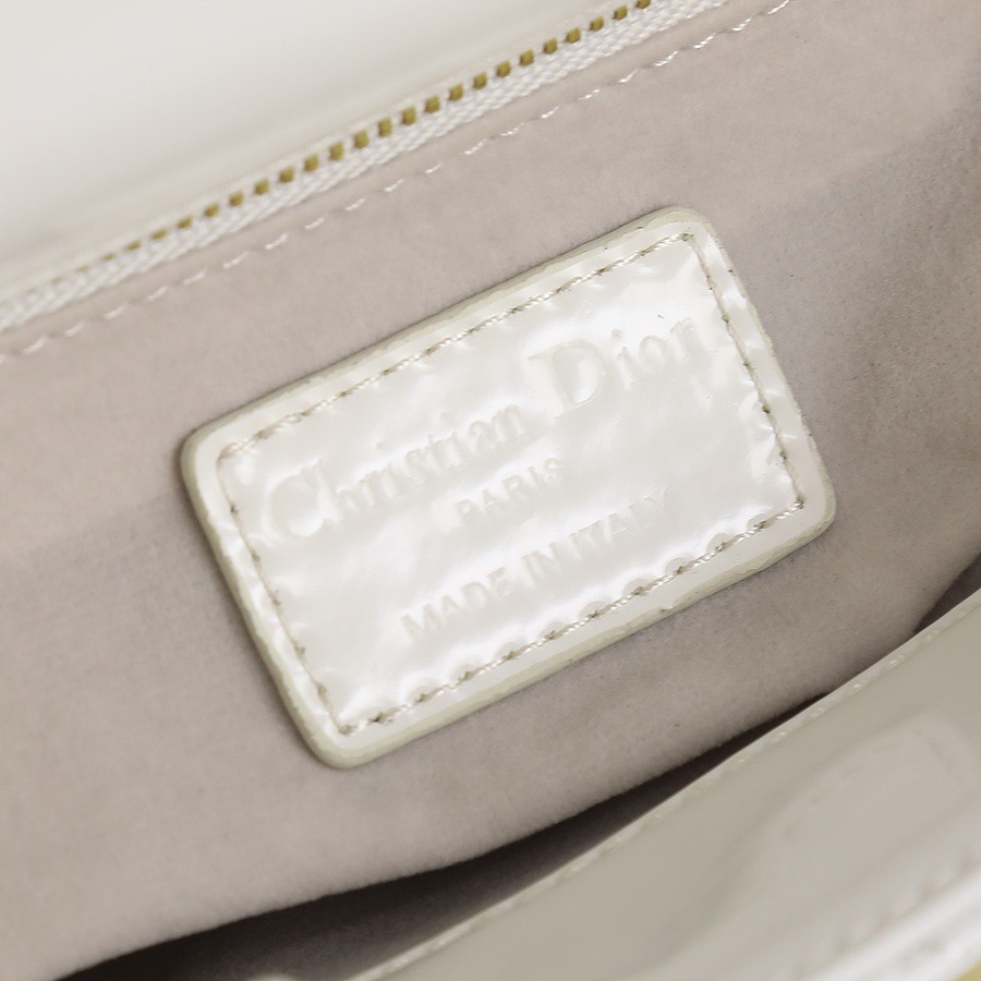 Dior AAA+ Handbags #523357 replica