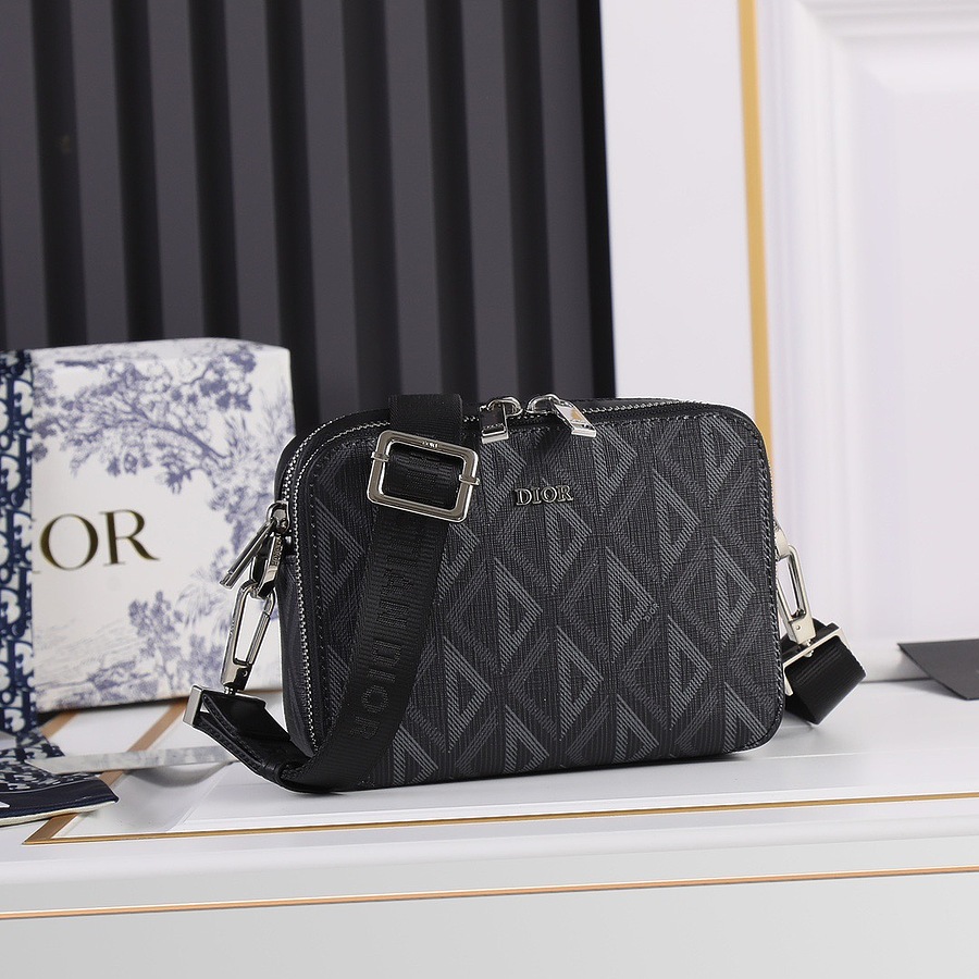 Dior AAA+ Handbags #523358 replica