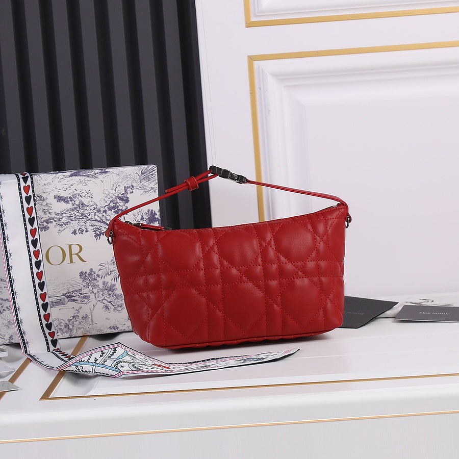 Dior AAA+ Handbags #523367 replica