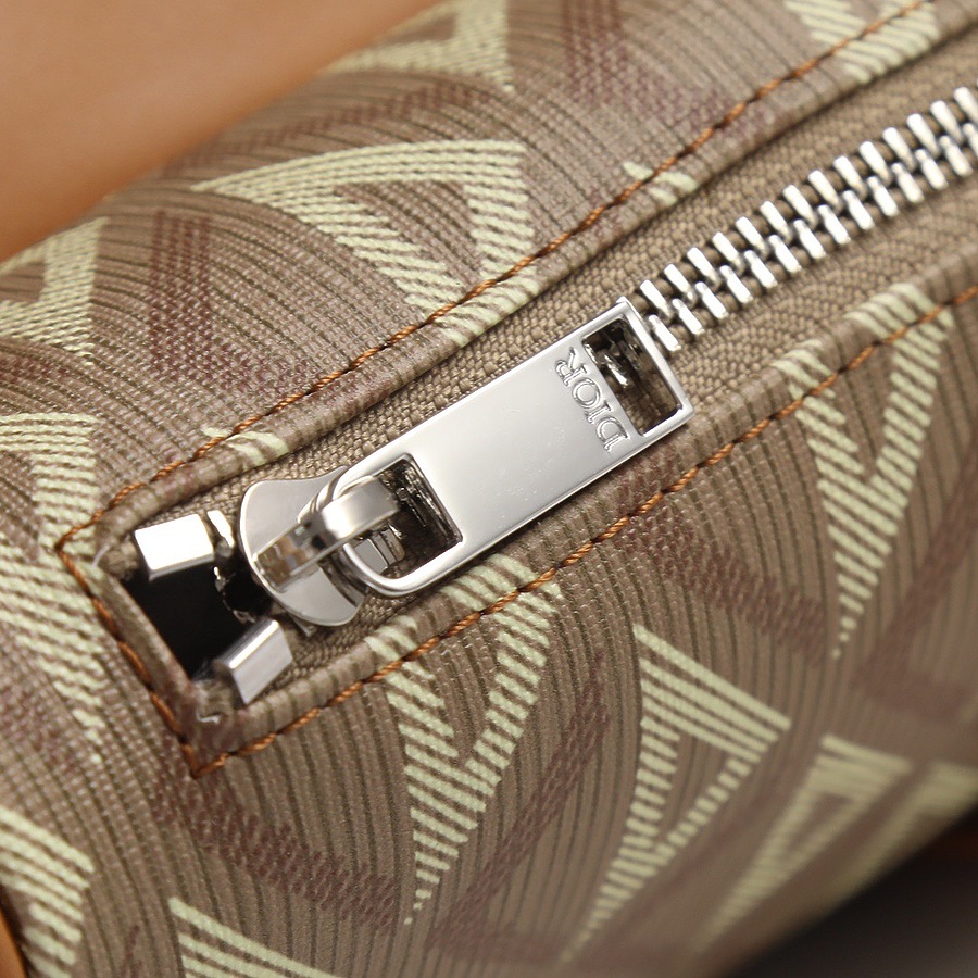 Dior AAA+ Handbags #523557 replica