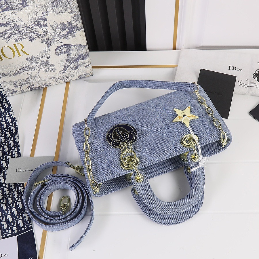 Dior AAA+ Handbags #523560 replica