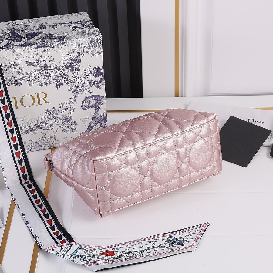 Dior AAA+ Handbags #523563 replica