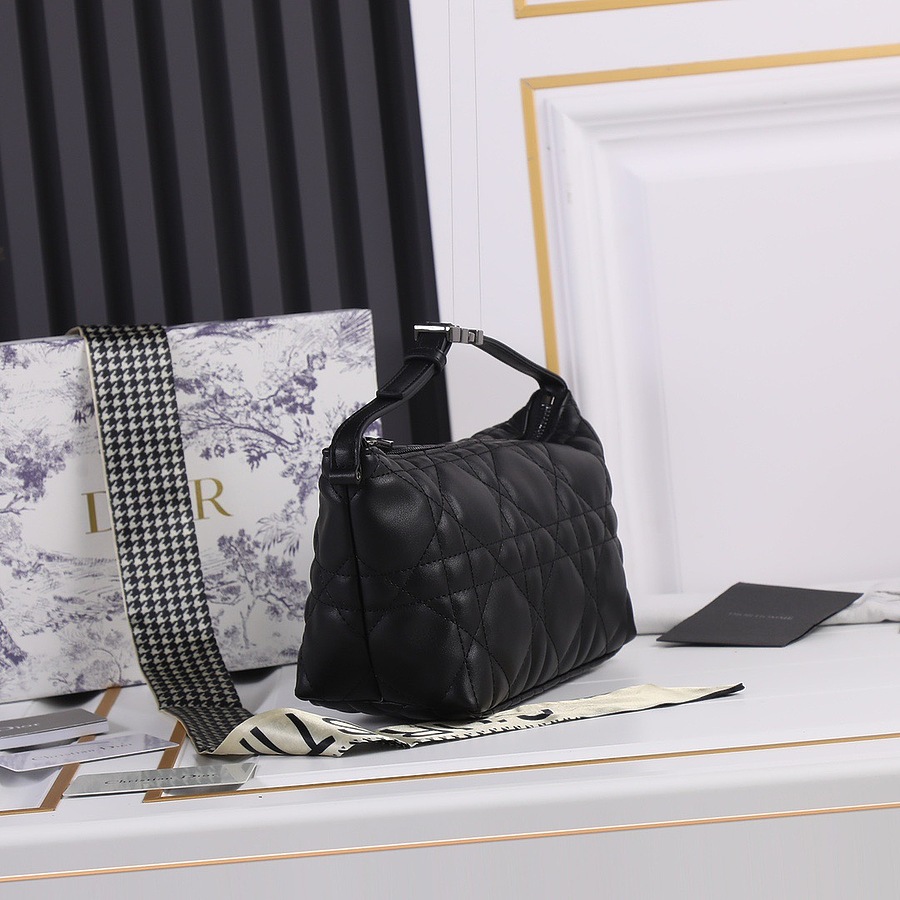 Dior AAA+ Handbags #523565 replica