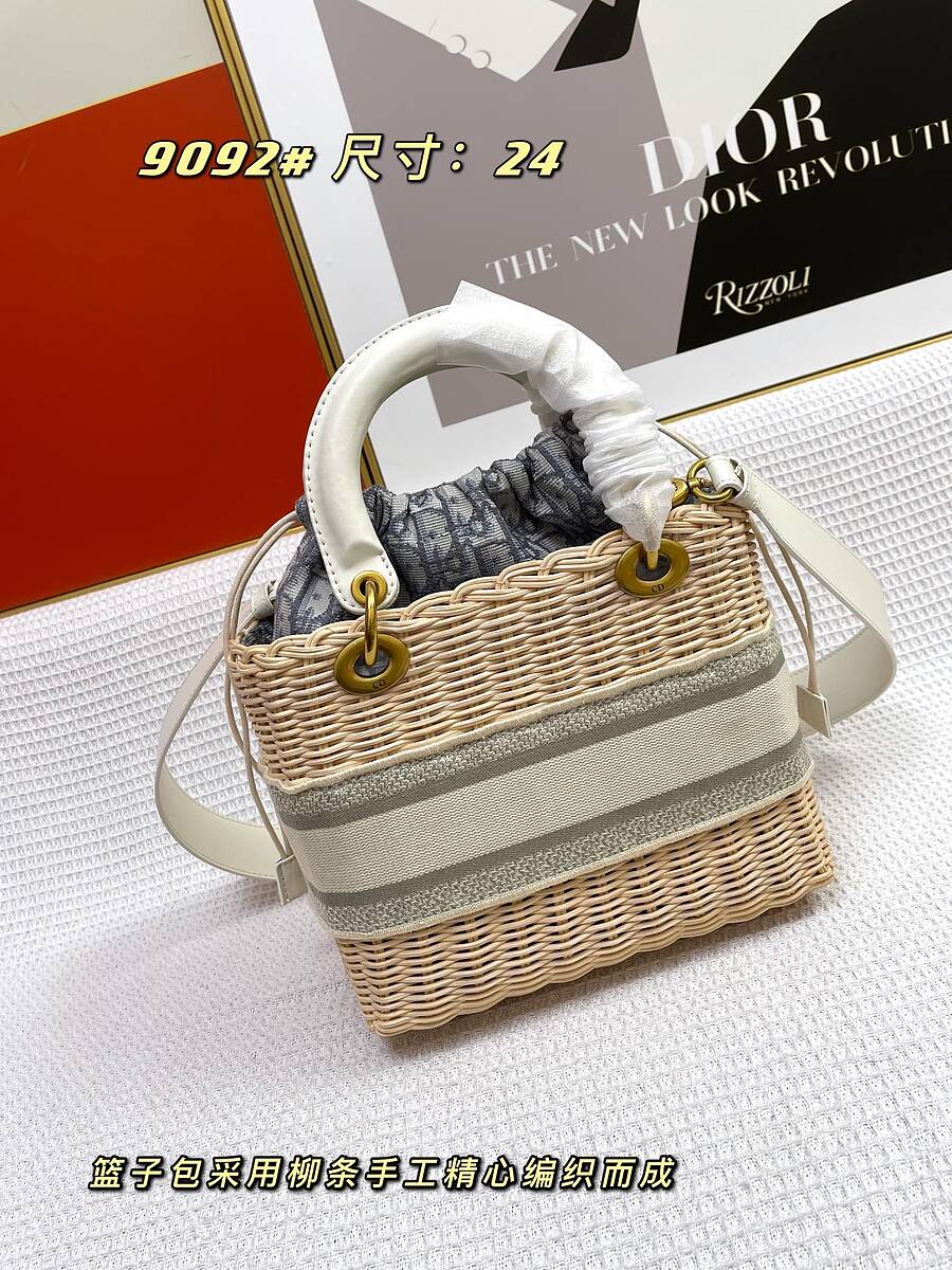 Dior AAA+ Handbags #523714 replica