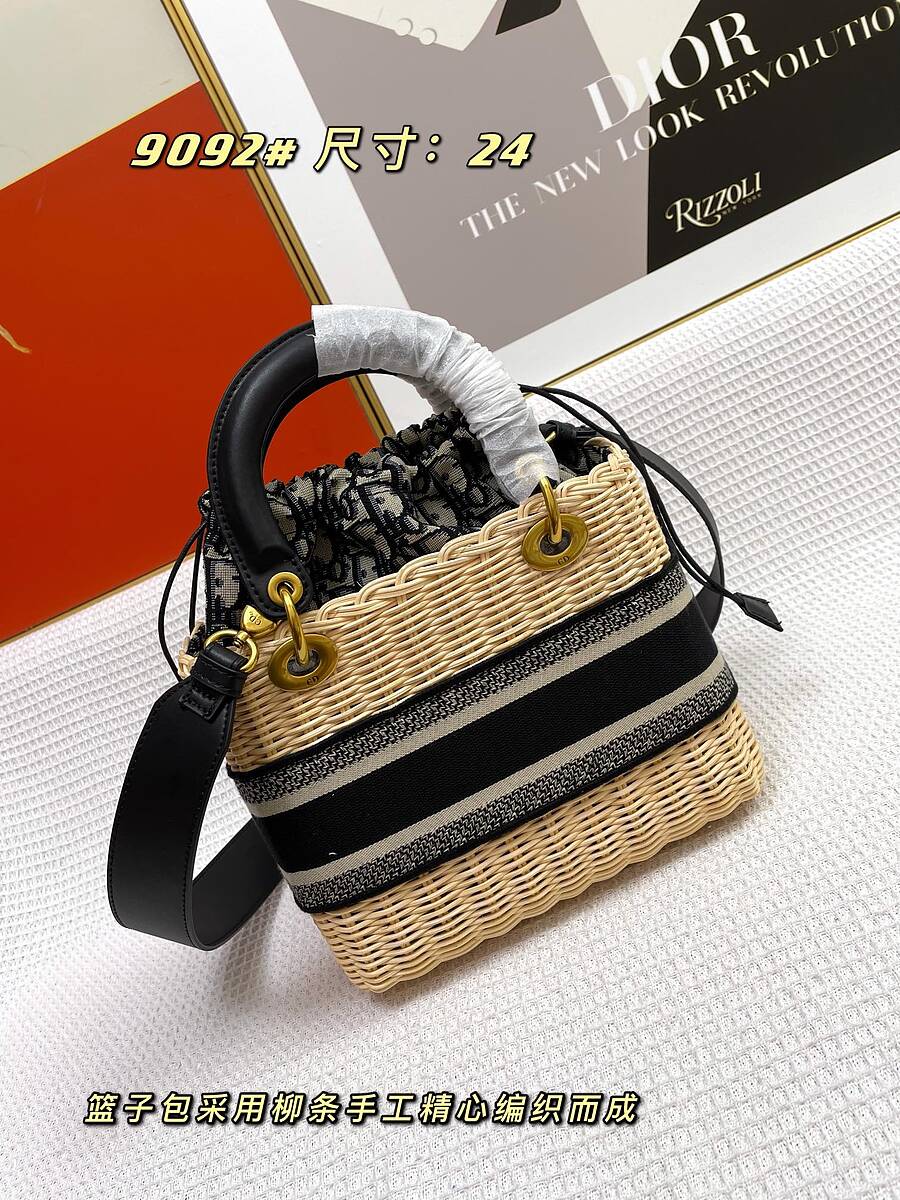 Dior AAA+ Handbags #523715 replica
