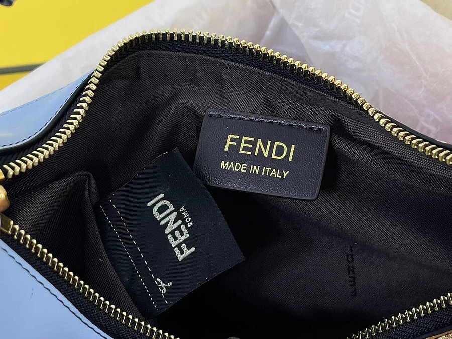Fendi AAA+ Handbags #523875 replica