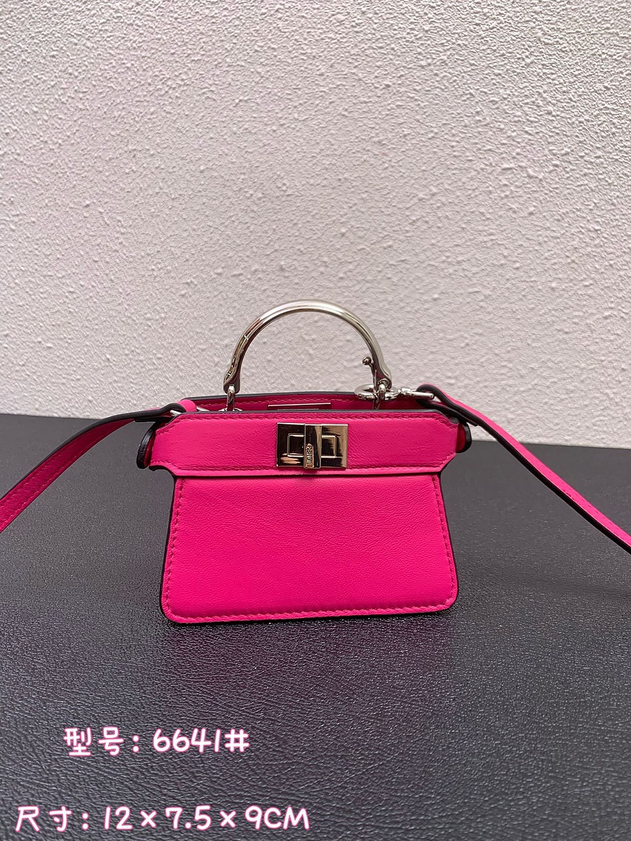 Fendi AAA+ Handbags #523879 replica