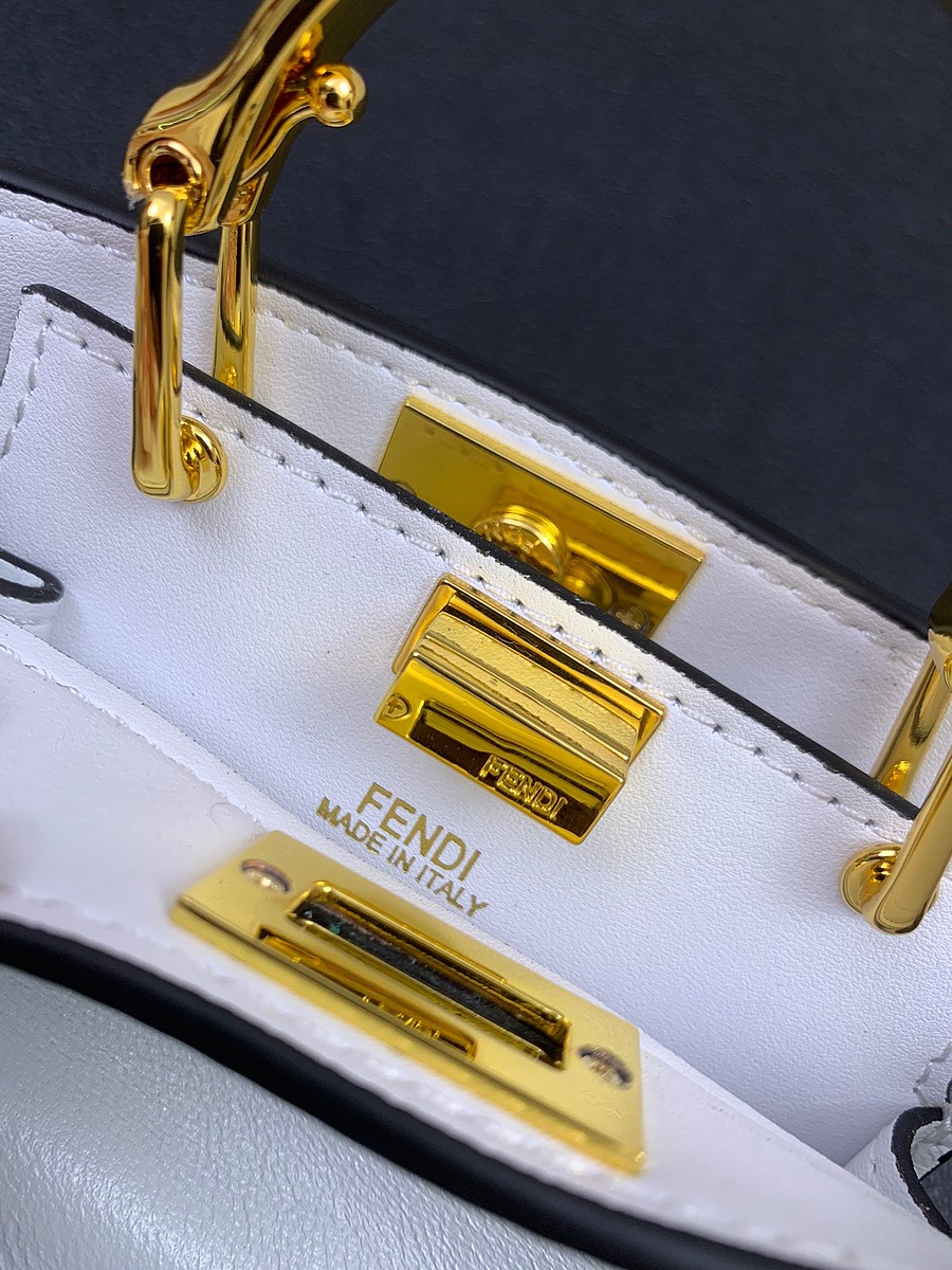 Fendi AAA+ Handbags #523880 replica
