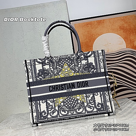 Dior AAA+ Handbags #526766 replica