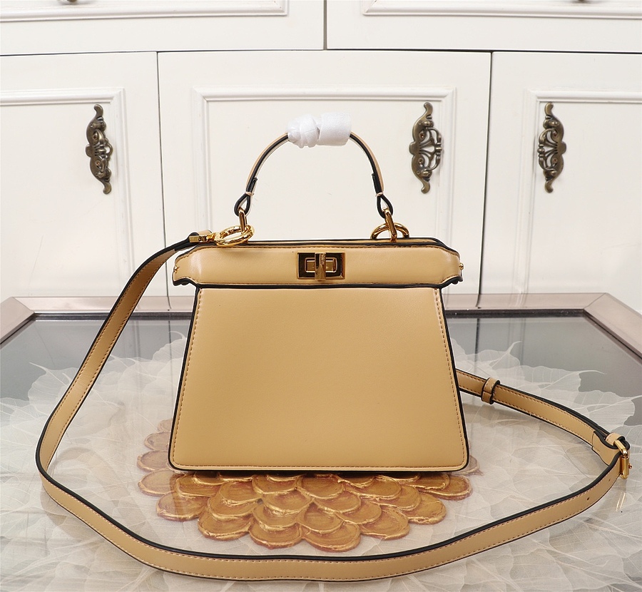 Fendi AAA+ Handbags #530435 replica