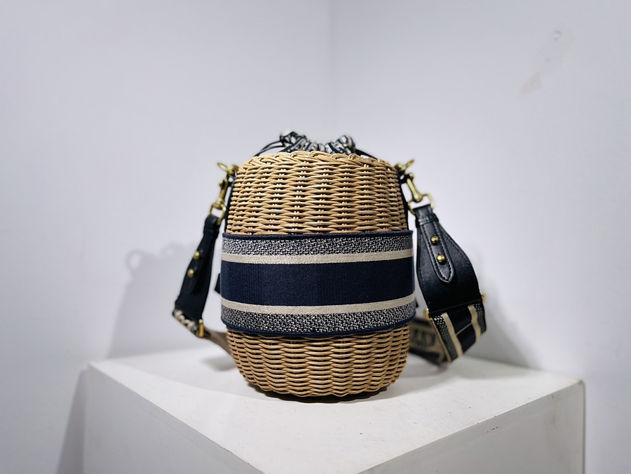 Dior AAA+ Handbags #530557 replica