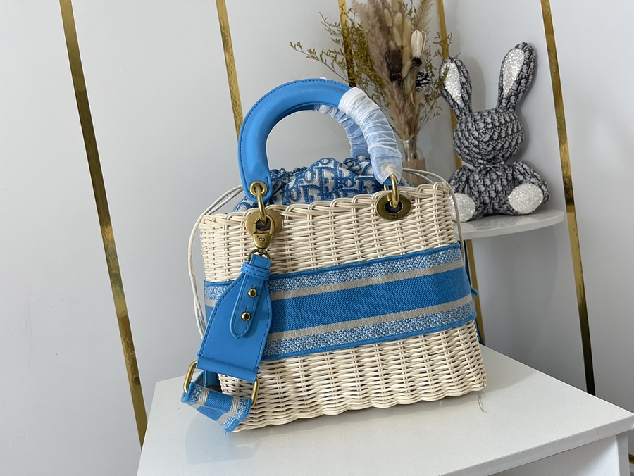 Dior AAA+ Handbags #530558 replica