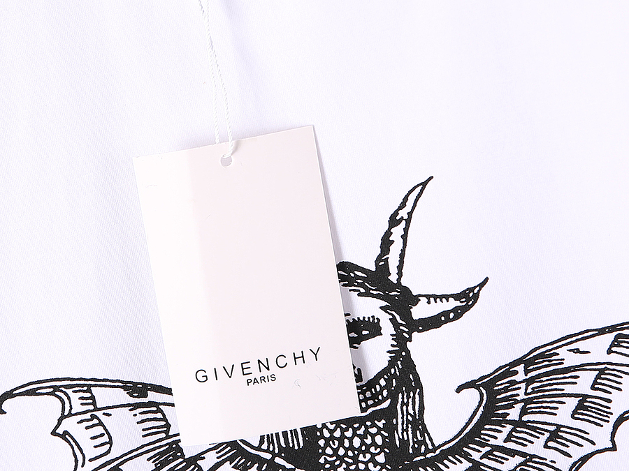 Givenchy T-shirts for MEN #539112 replica