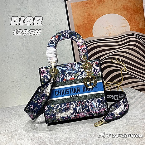 Dior AAA+ Handbags #545190 replica