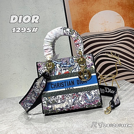 Dior AAA+ Handbags #545191 replica