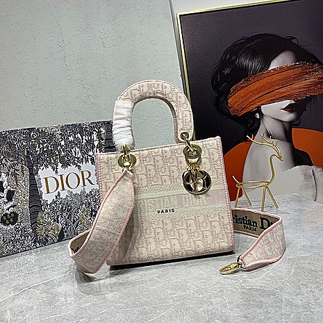 Dior AAA+ Handbags #545194 replica