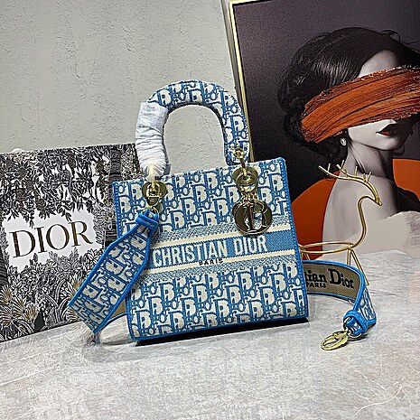 Dior AAA+ Handbags #545195 replica