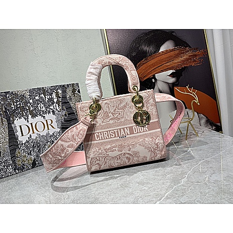 Dior AAA+ Handbags #545196 replica