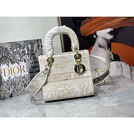Dior AAA+ Handbags #545200 replica