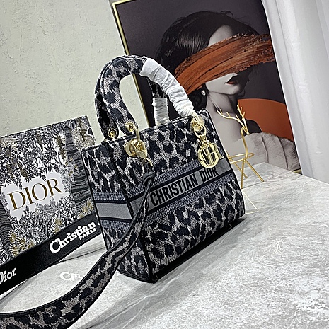 Dior AAA+ Handbags #545207 replica