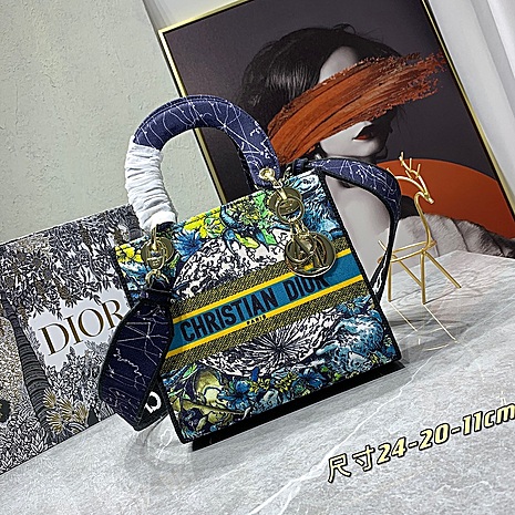Dior AAA+ Handbags #545211 replica