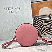US$134.00 versace AAA+ Handbags #545119