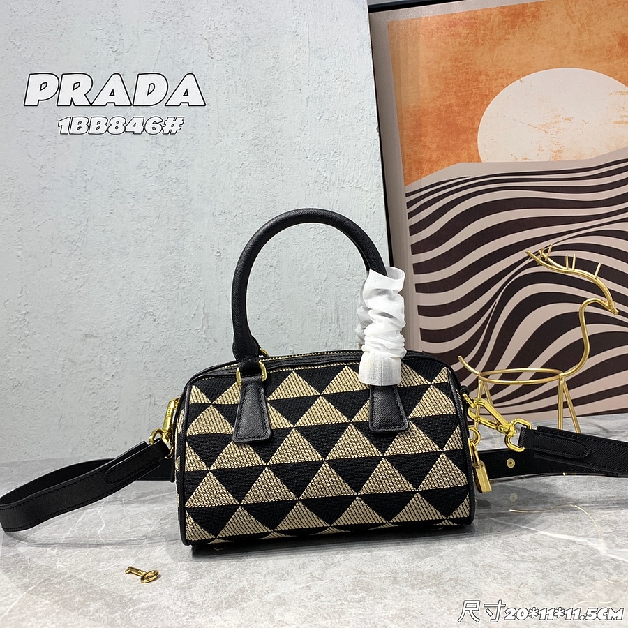 Prada AAA+ Handbags #547134 replica