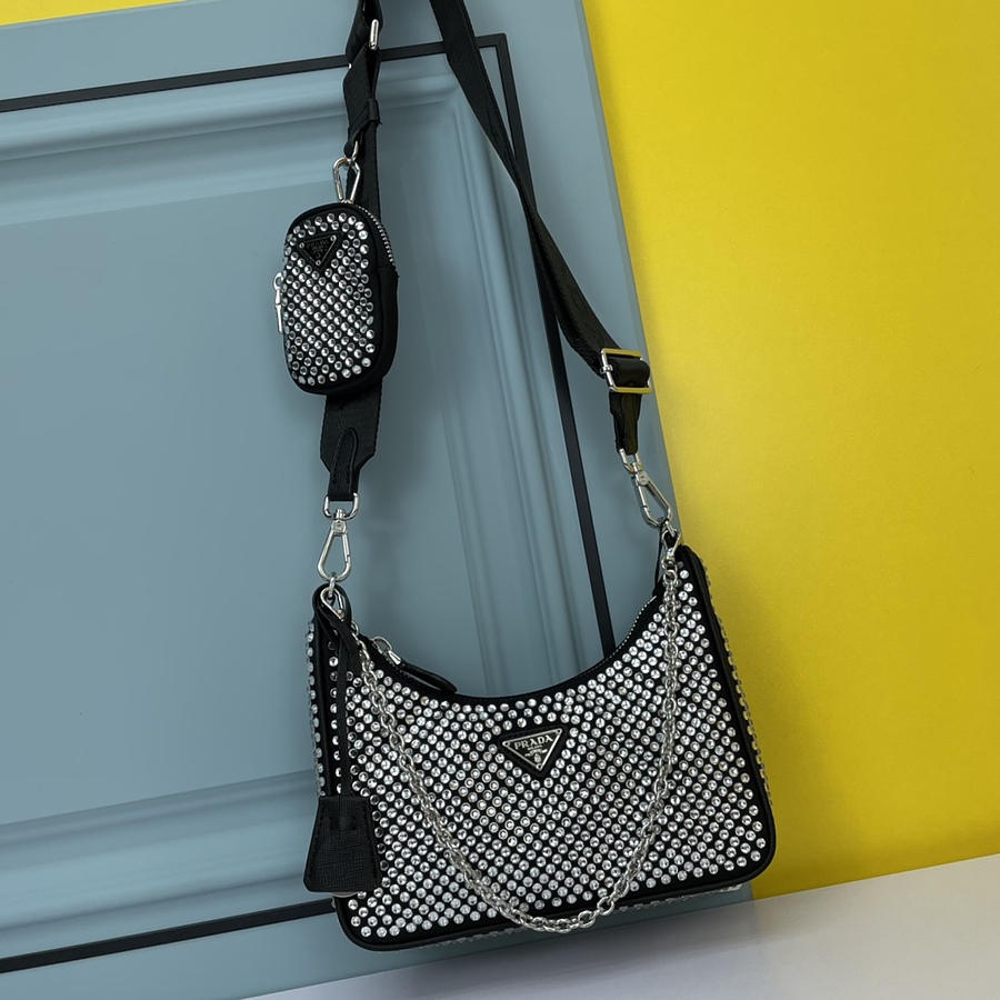 Prada AAA+ Handbags #547142 replica